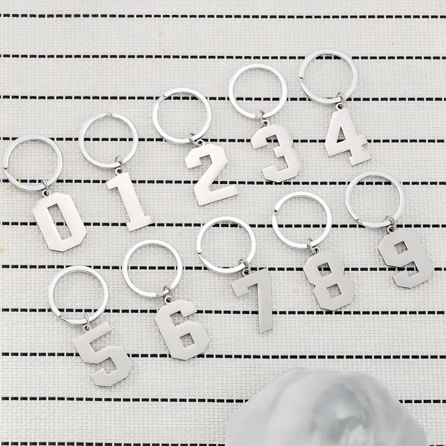 0-9 Digits Keychains Single Number Keyring with Lucky Number and Simple Keychain for Bag Charm and Gift