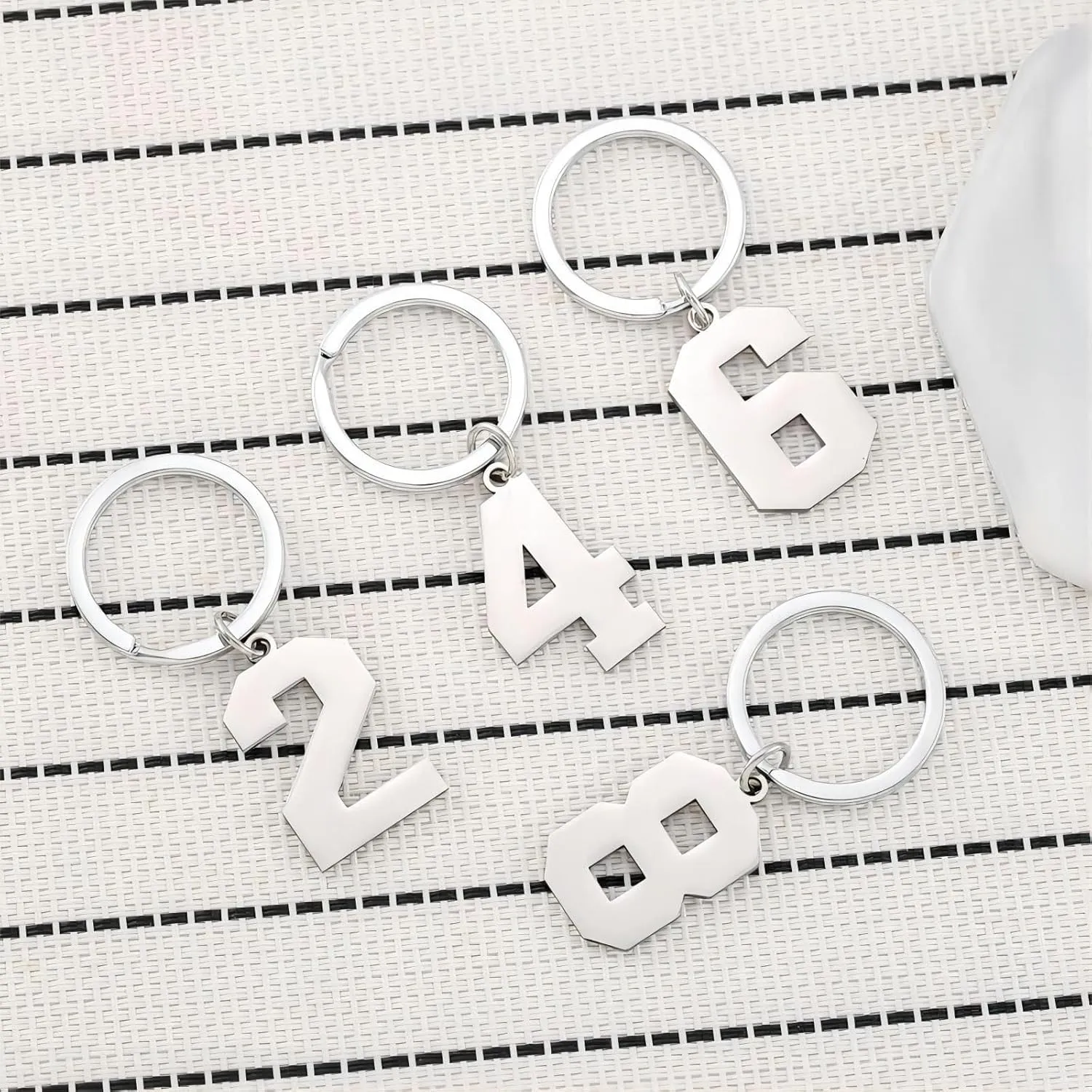 0-9 Digits Keychains Single Number Keyring with Lucky Number and Simple Keychain for Bag Charm and Gift