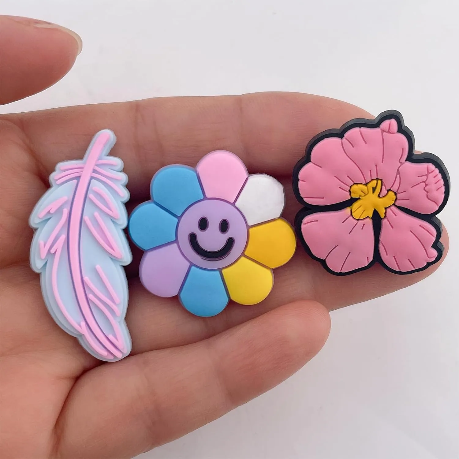 16,30,50,100 Pcs Random Cute Cartoon Shoe Charms for Girls Boys Kids Accessories Bracelet Wristband Sandals Gifts