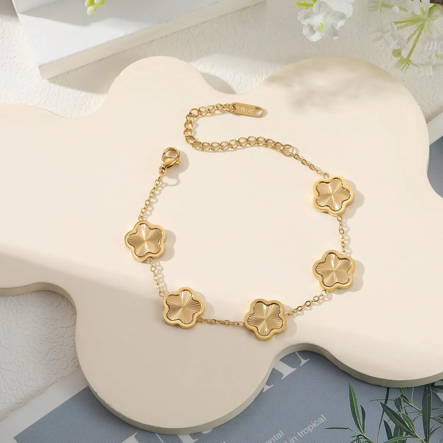 18K Gold Plated Clover Bracelet for Women - Four Leaf Flower Lucky 4 Leaf Link Bracelet Jewelry Gift for Women Van Cleef
