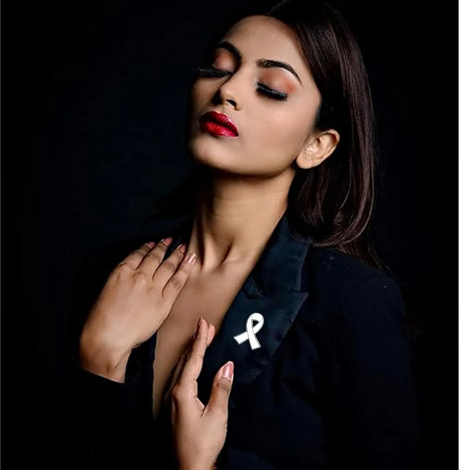 25/50/100/200 pieces White Ribbon Pin White Ribbon Brooches Enamel lapel Pins Lung Cancer Bone Cancer Awareness Blindness Victims of Terrorism and Adoption Awareness Pins badge Charity fundraising bulk
