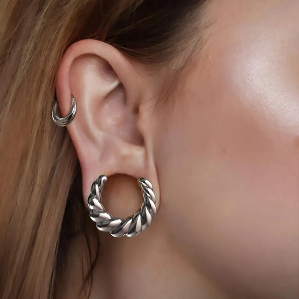 2PCS Classic Saddle Plugs Gauges Tunnels for Stretched Ears, Hypoallergenic 316 Stainless Steel Ear Plugs Tunels Gauuges 8mm-25mm (0G-1") Body Piercing Jewelry for Women Men
