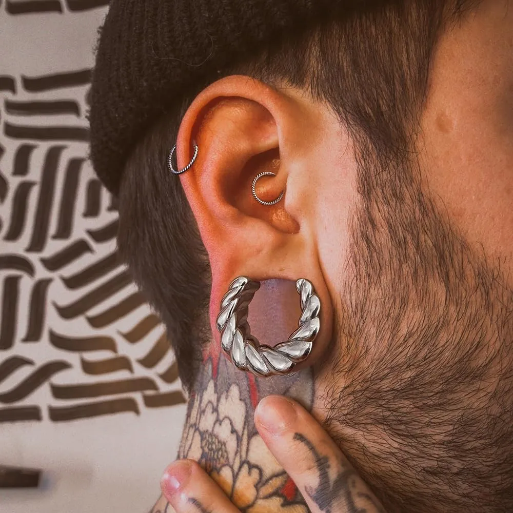 2PCS Classic Saddle Plugs Gauges Tunnels for Stretched Ears, Hypoallergenic 316 Stainless Steel Ear Plugs Tunels Gauuges 8mm-25mm (0G-1") Body Piercing Jewelry for Women Men