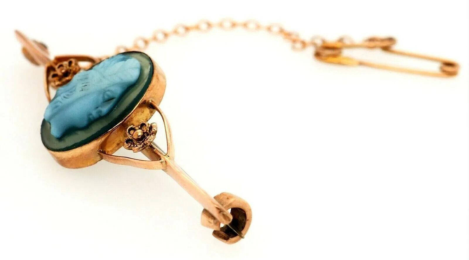 9ct Yellow Gold Blue Agate Cameo Brooch with Safety Chain & Pin