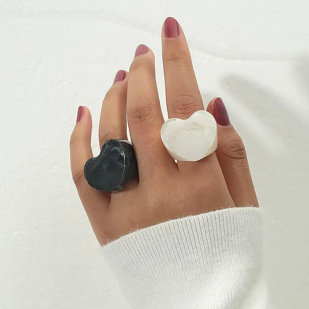 Acrylic Heart Shaped Chunky Rings Set Black White Heart Resin Pull Finger Rings Thick Ring Colorful Jewelry for Women Teen Girls Band Rings