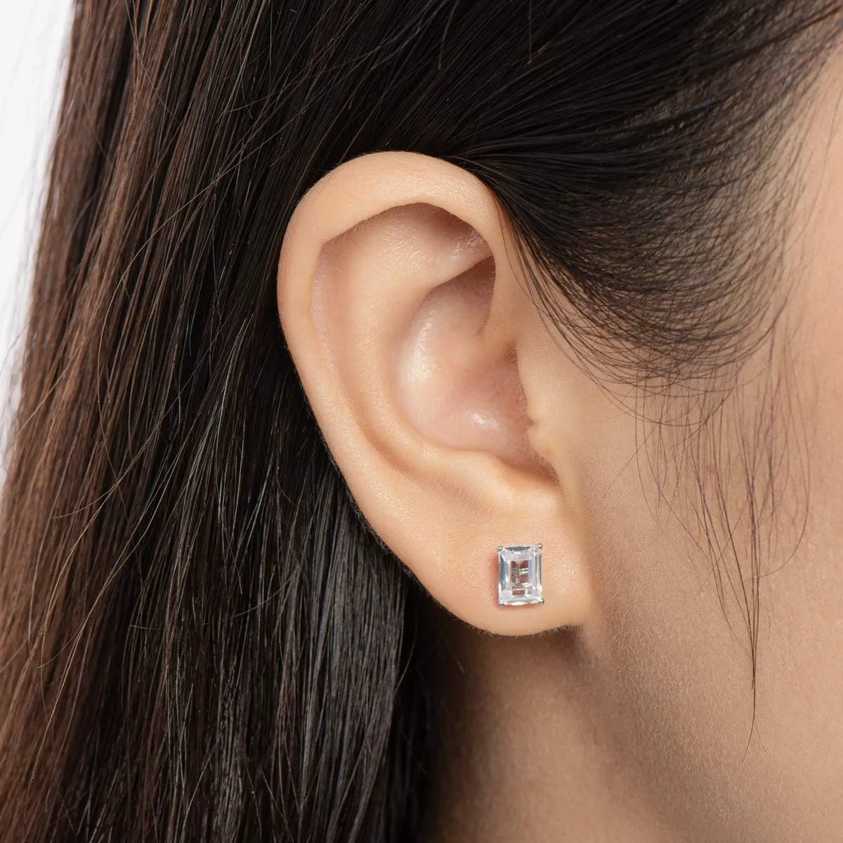 AINUOSHI Cubic Zirconia Stud Earrings for Women and Men, Emerald/Princess/Round Cut, Platinum or Gold-Plated Sterling Silver, Hypoallergenic, Jewelry Box Packed