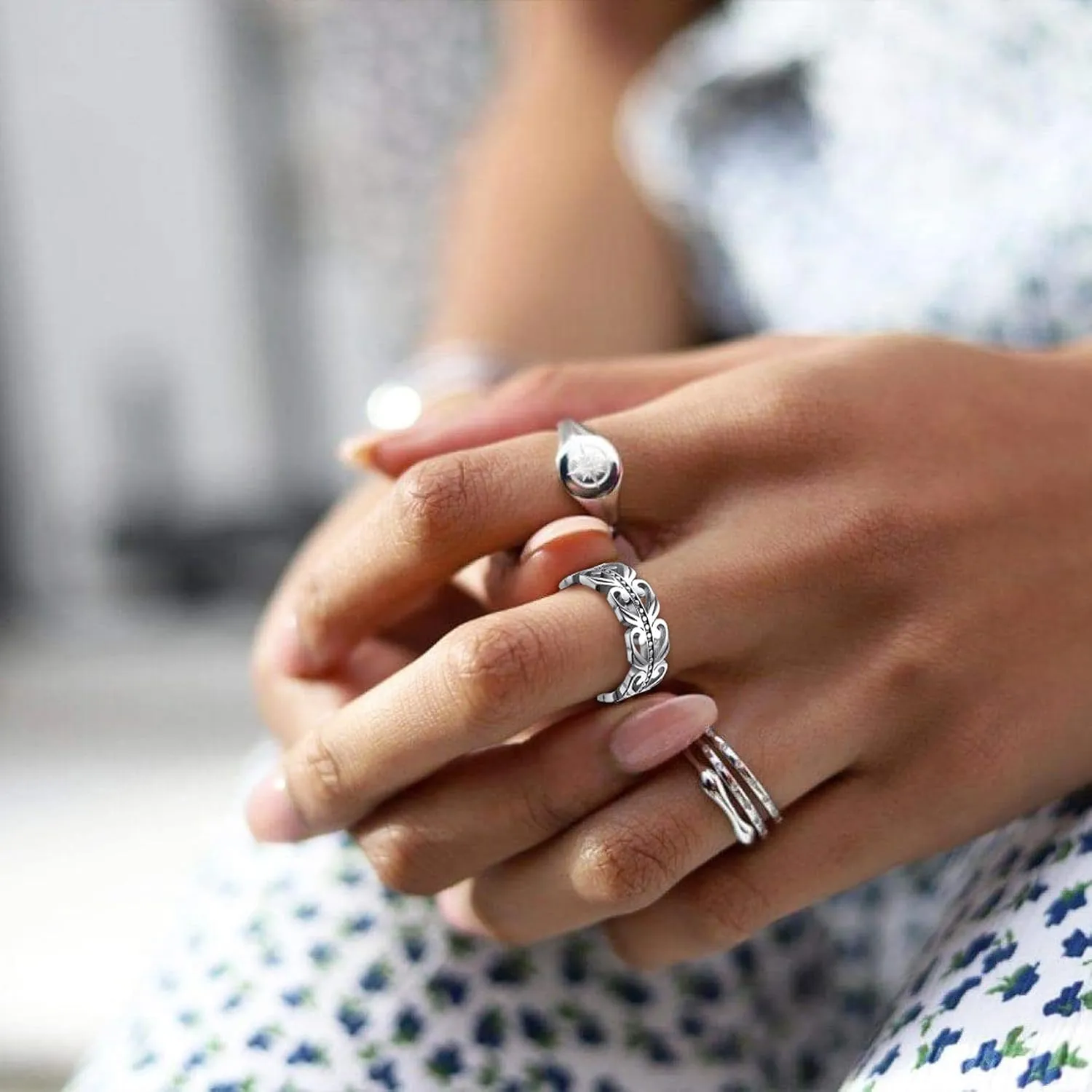 Bestyle Celtic Rings in Three Classic Style, Solid Stainless Steel Band Ring in Gold/Silver/Black Tone, Simple Celtic Knot Eternity Finger Ring for Friendnship Wedding Engagement Promise