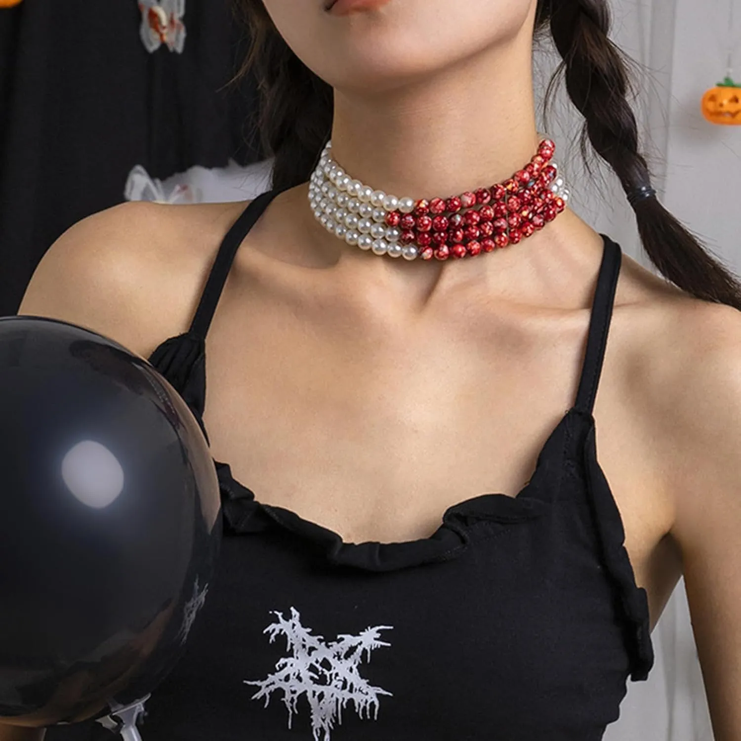 Blood Pearl Necklace for Women Dripping Blood Imitation Pearl Choker Neckalce Gothic Halloween Neckalce Layered Pearl Choker Necklace for Vampire Party Costume Accessories