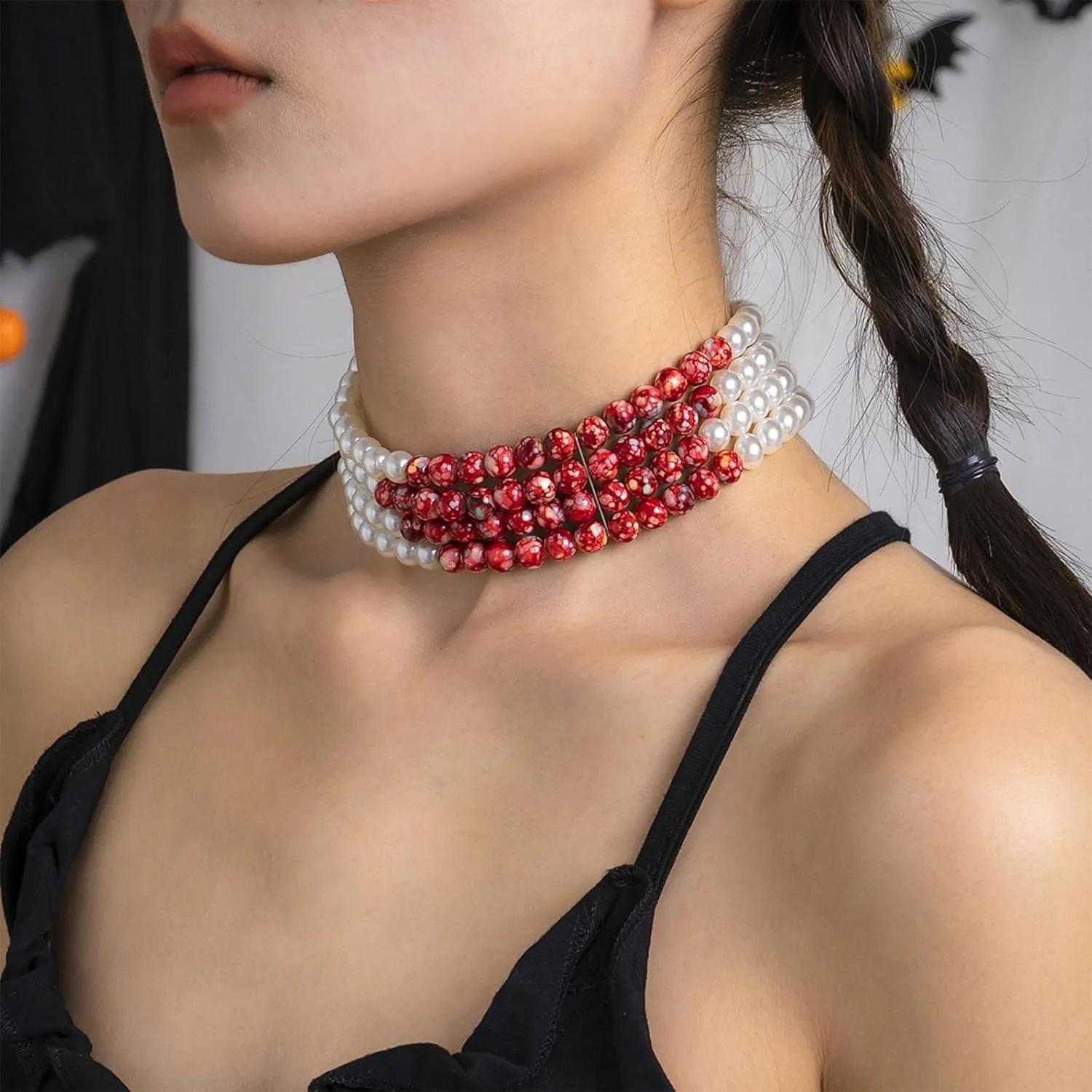 Blood Pearl Necklace for Women Dripping Blood Imitation Pearl Choker Neckalce Gothic Halloween Neckalce Layered Pearl Choker Necklace for Vampire Party Costume Accessories