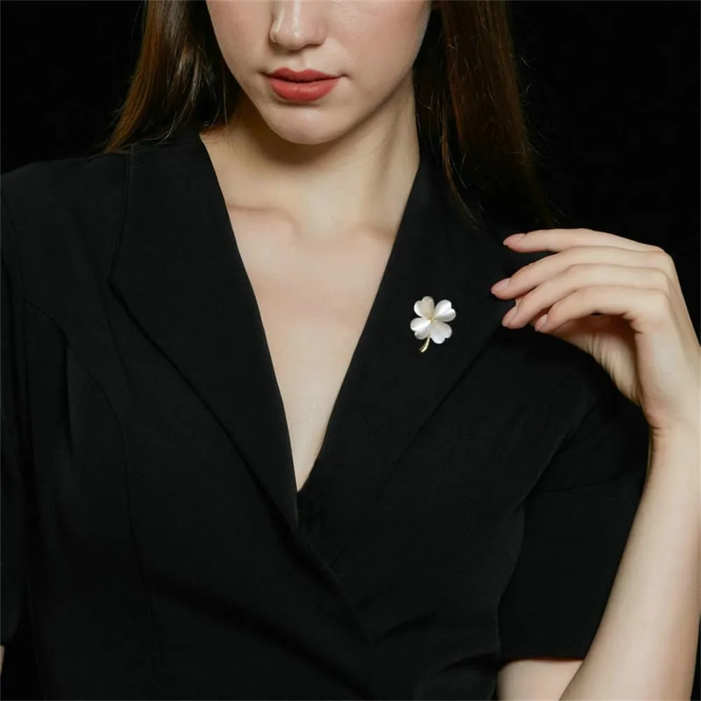 Cats Eye Clover 4 Leaf Brooch Pin for Women Men Unisex Gold Plated Fashion Love Heart Shaped Flower Brooches Lapel Pins Lucky Decor Dress Accessories St Patrick's Day Birthday Holiday Jewelry Gift Souvenir