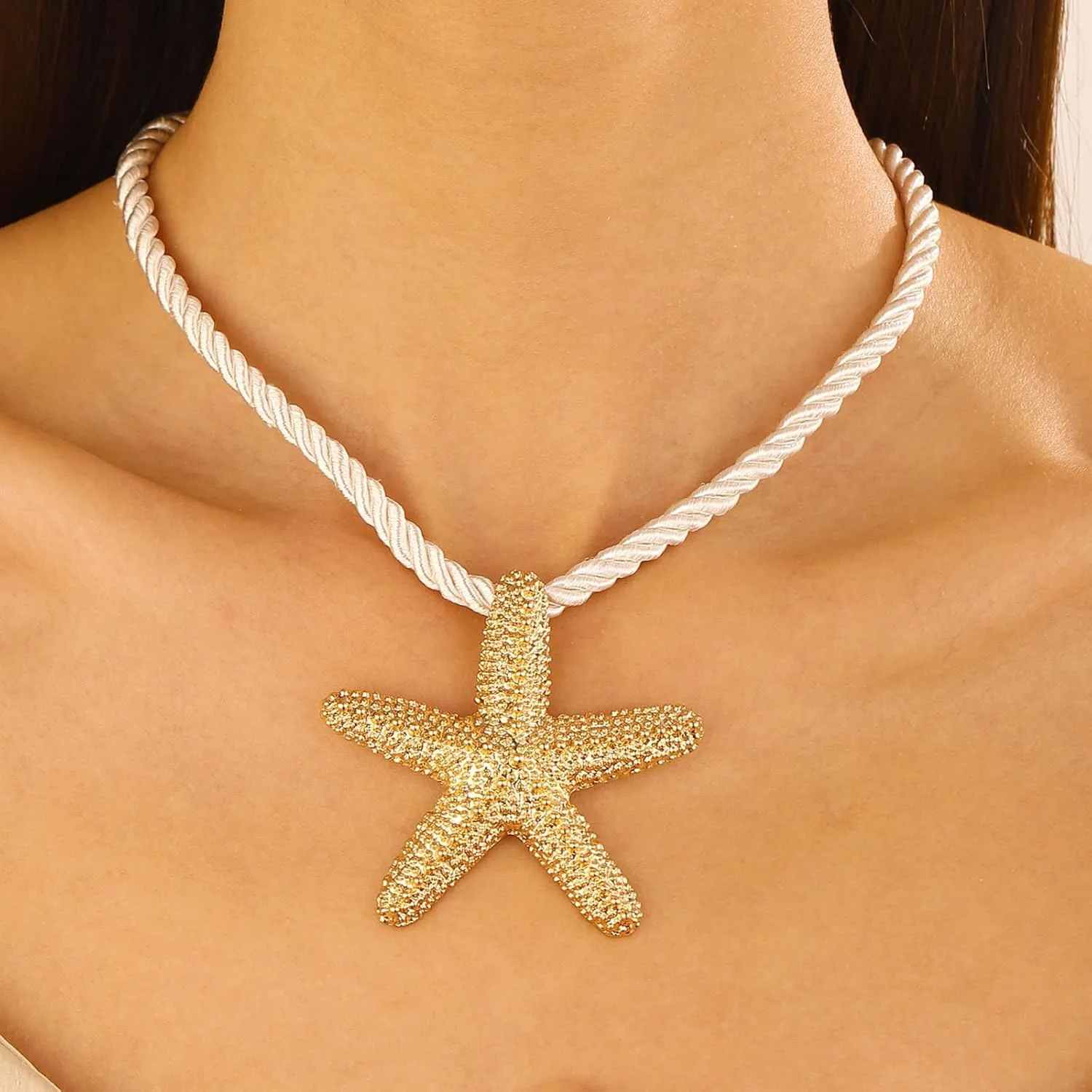 Frodete Starfish Necklace for Women Gold Shell Conch Starfish Necklaces Summer Beach Jewelry Outfits Accessories