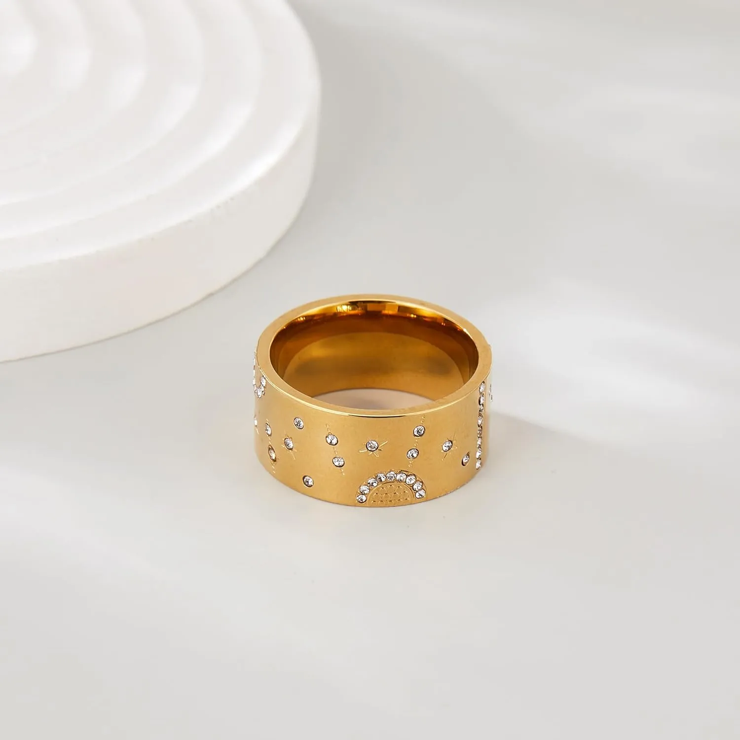 Gold Band Rings for Women, Fashion CZ Crystal Crossover Statement Ring Cocktail Costume Accessory Jewelry Gifts for Her