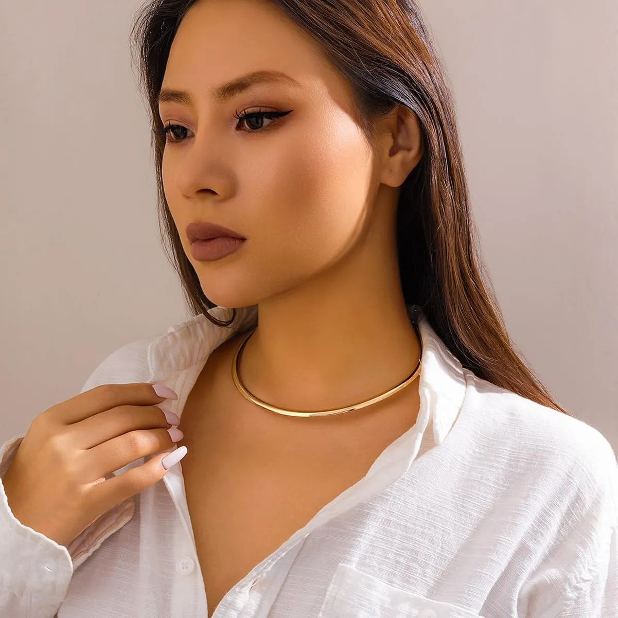 Gold Collar Necklace for Women Trendy African Jewelry Minimalist Statement Choker Metal Jewelry Gifts for Parties, Evenings, and Everyday Wear