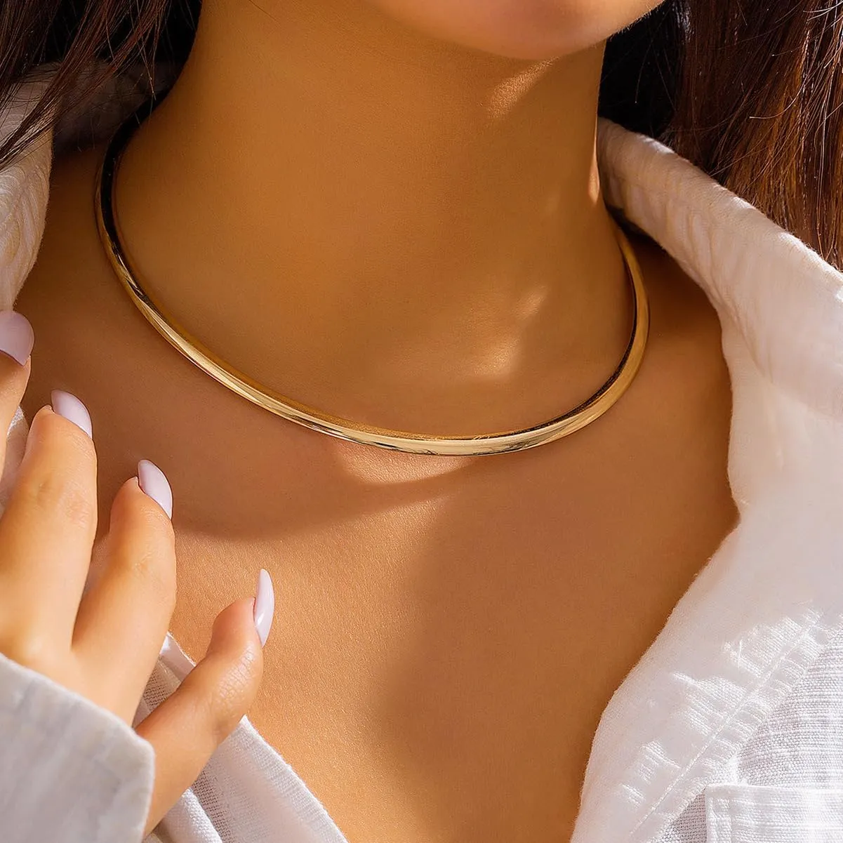 Gold Collar Necklace for Women Trendy African Jewelry Minimalist Statement Choker Metal Jewelry Gifts for Parties, Evenings, and Everyday Wear