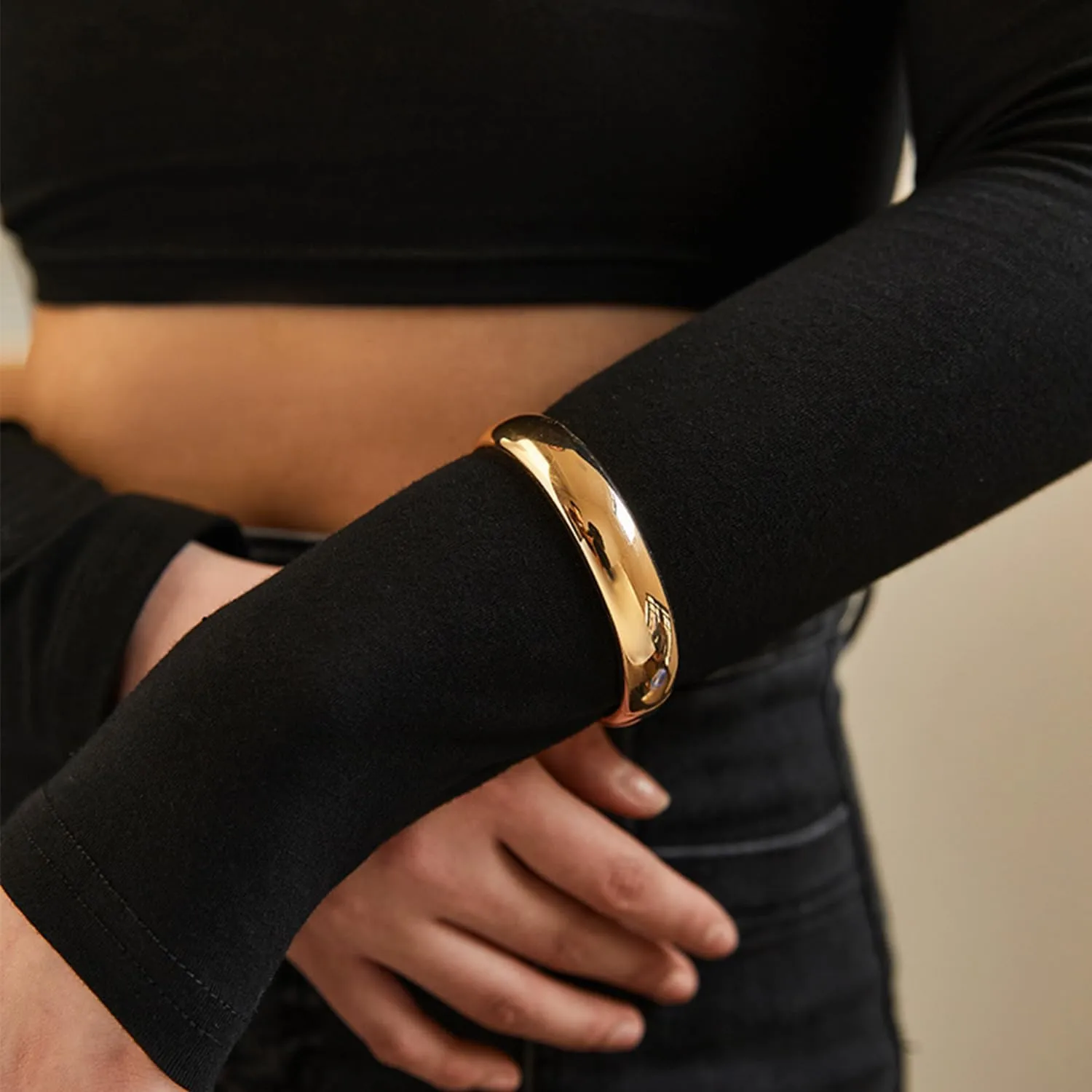 Gold Polished Chunky Twisted Hinged Waterdrop Bangle Bracelet for Women Spiraled Oval Bangle Bracelet