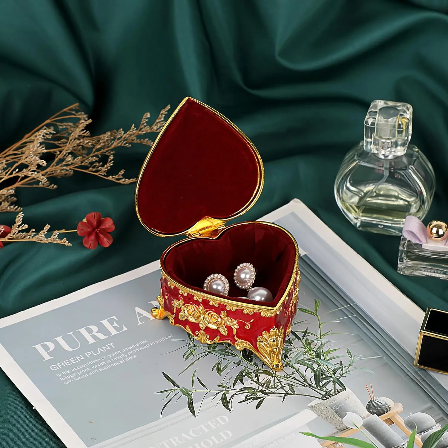 Hipiwe Heart Shape Jewelry Box Classic Metal Trinket Organizer Ring Storage Box with Rose Pattern Jewelry Storage Box for Ring Earrings Necklace, Gift for Women Girls, Red
