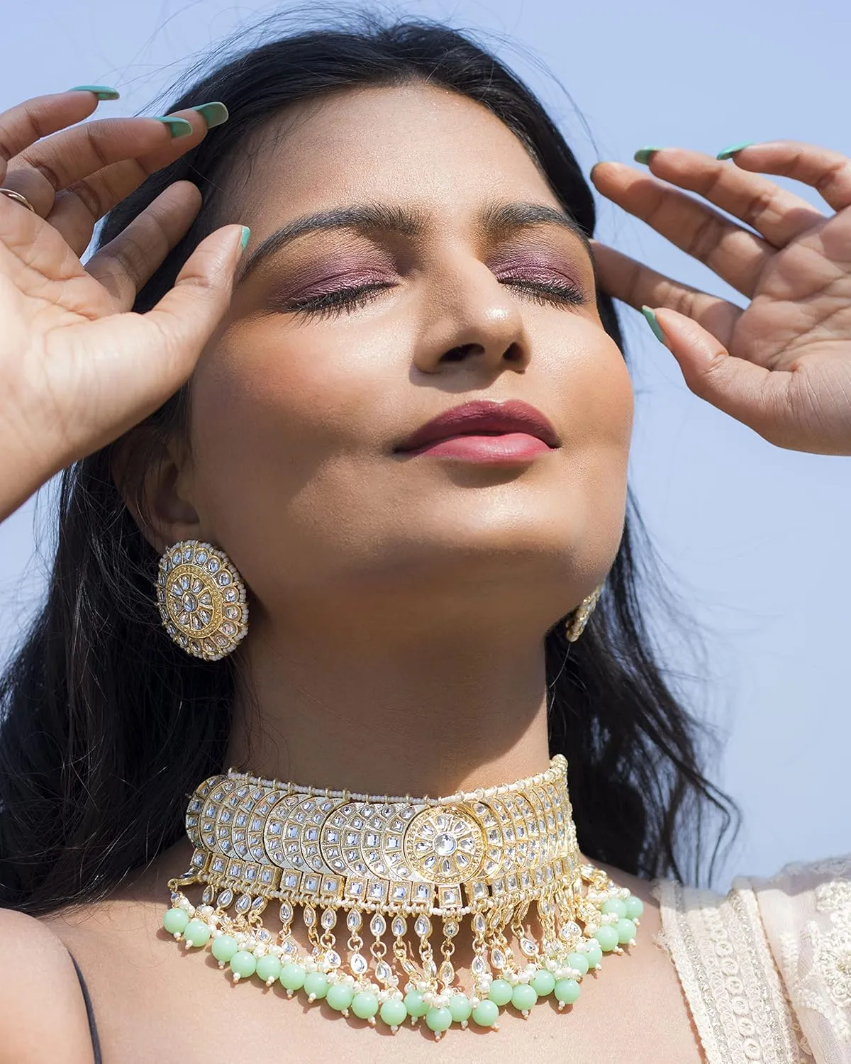 I Jewels Gold Plated Indian Wedding Bollywood Kundan & Pearl Studded Choker Necklace Jewellery Set For Women (K7210-1)