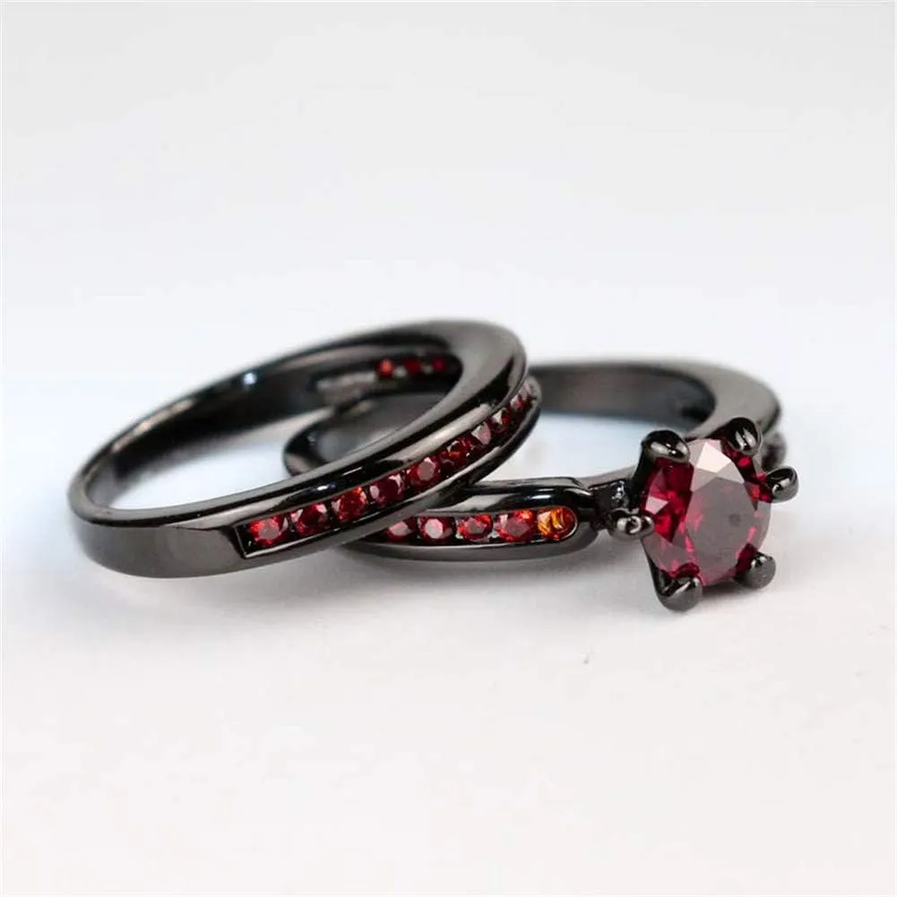 IOU His Hers Wedding Ring Sets Couples Rings Women's Black Gold Plated Red Cz Ring Wedding Engagement Ring Bridal Sets Men's Stainless Steel Wedding Band