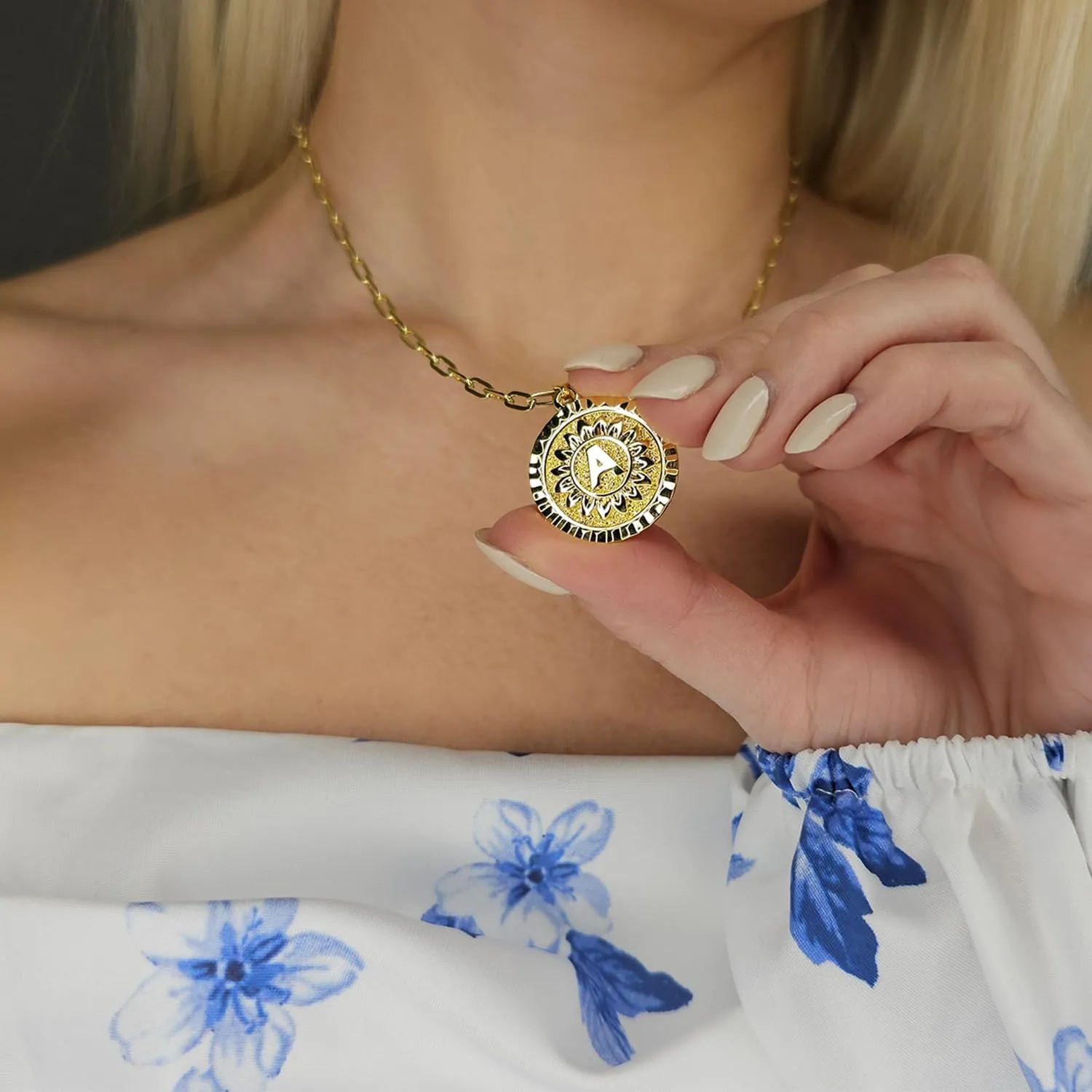Jewlpire Fashion Jewelry 14K Gold Initial Necklace for Women Girls, Dual-Initial Design Non Tarnish & Hypoallergenic Sunflower Pendant, Teen Girl Gifts Trendy Stuff, Birthday Gifts for Women Wife Mom
