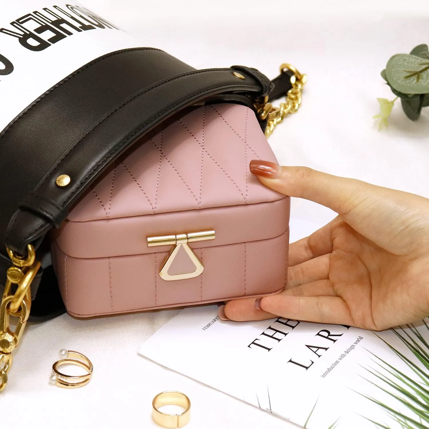 KAMIER Travel Jewelry Box Organizer, Diamond Quilted Leather Travel Jewelry Organizer Box, Small Jewelry Box for Women, Portable Travel Jewelry Case with Mirror, Pink