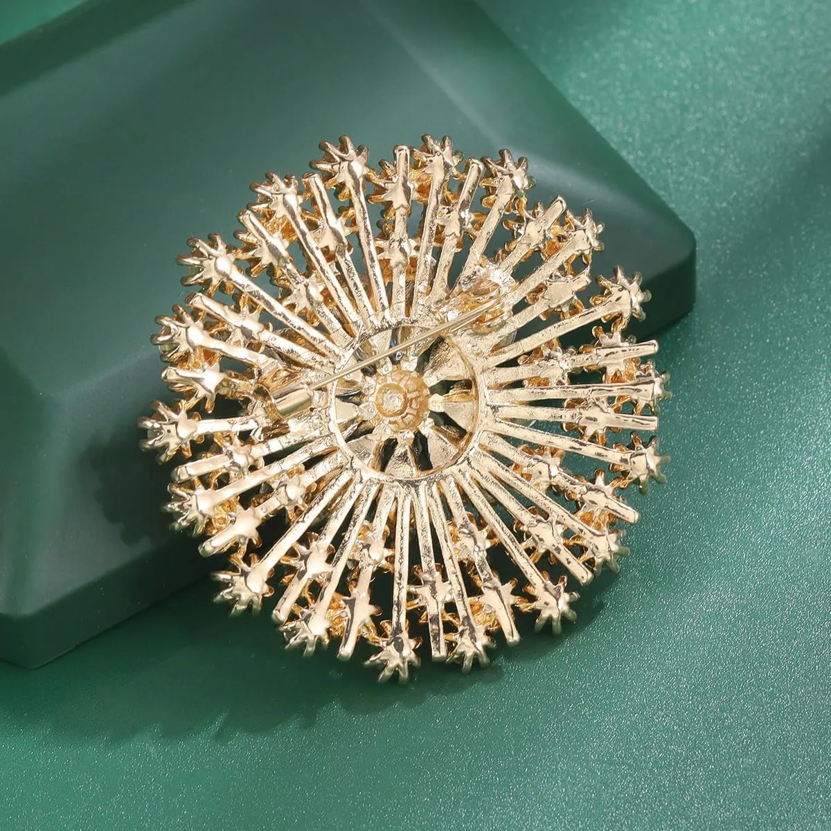 Rhinestone Crystal Flower Brooch Pin Sparkling Large Crystal Sunflower Brooch Vintage Floral Lapel Pins Rhinestone Flower Bouquet Broochs Rose Snowflake Broochs Wedding Bridal Dress Jewelry for Women
