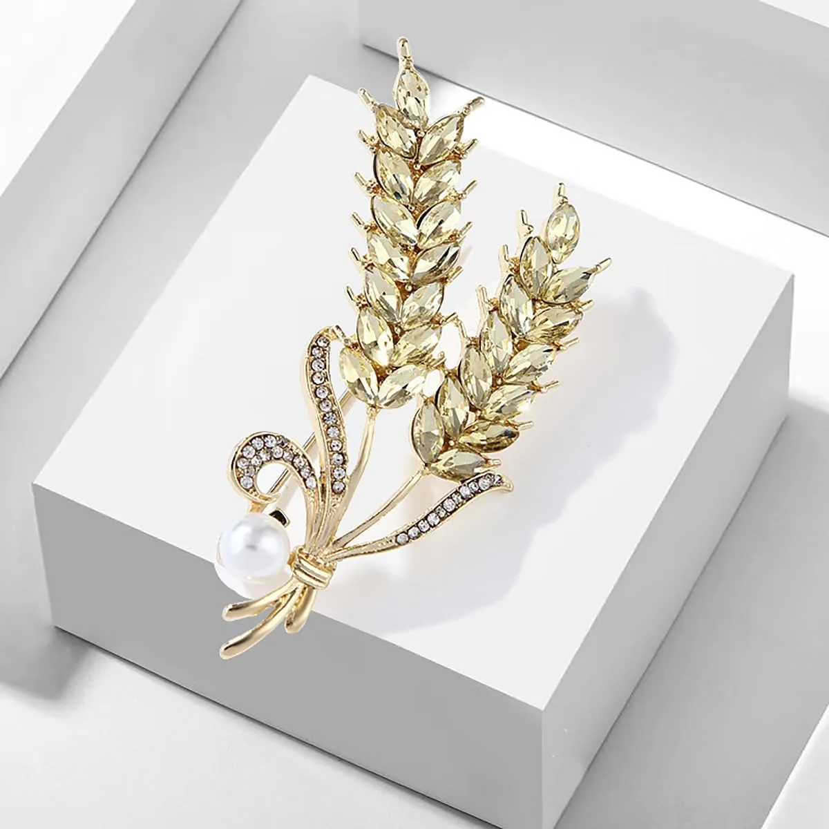 Rhinestone Wheat Brooch for Women Gold Crystal Pearl Wheat Sheaf Brooch Pin Elegant Clothing Hat Bag Accessories Christmas Birthday Party Wedding Costume Jewelry
