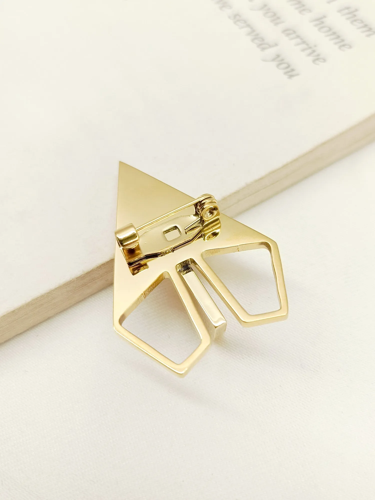 Ruhaniyat Men's Brooche
