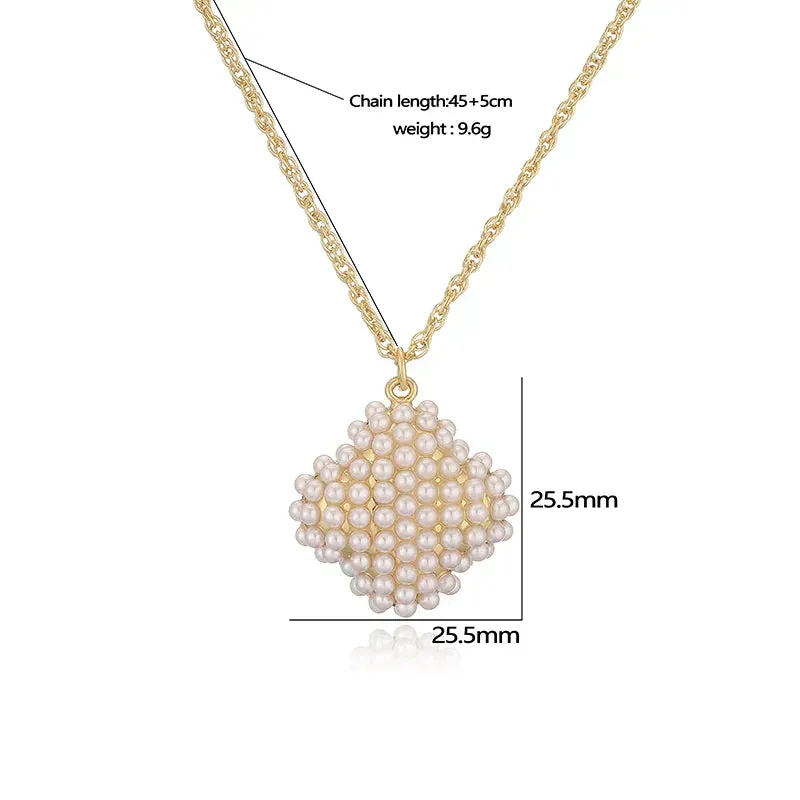 Sue - Pearl Necklaces