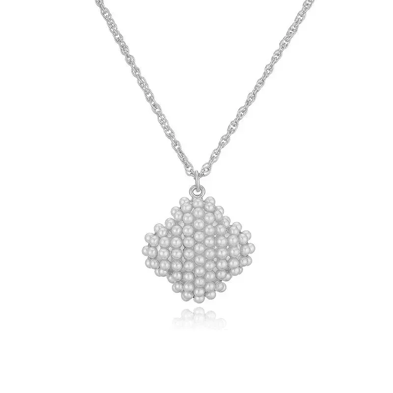 Sue - Pearl Necklaces