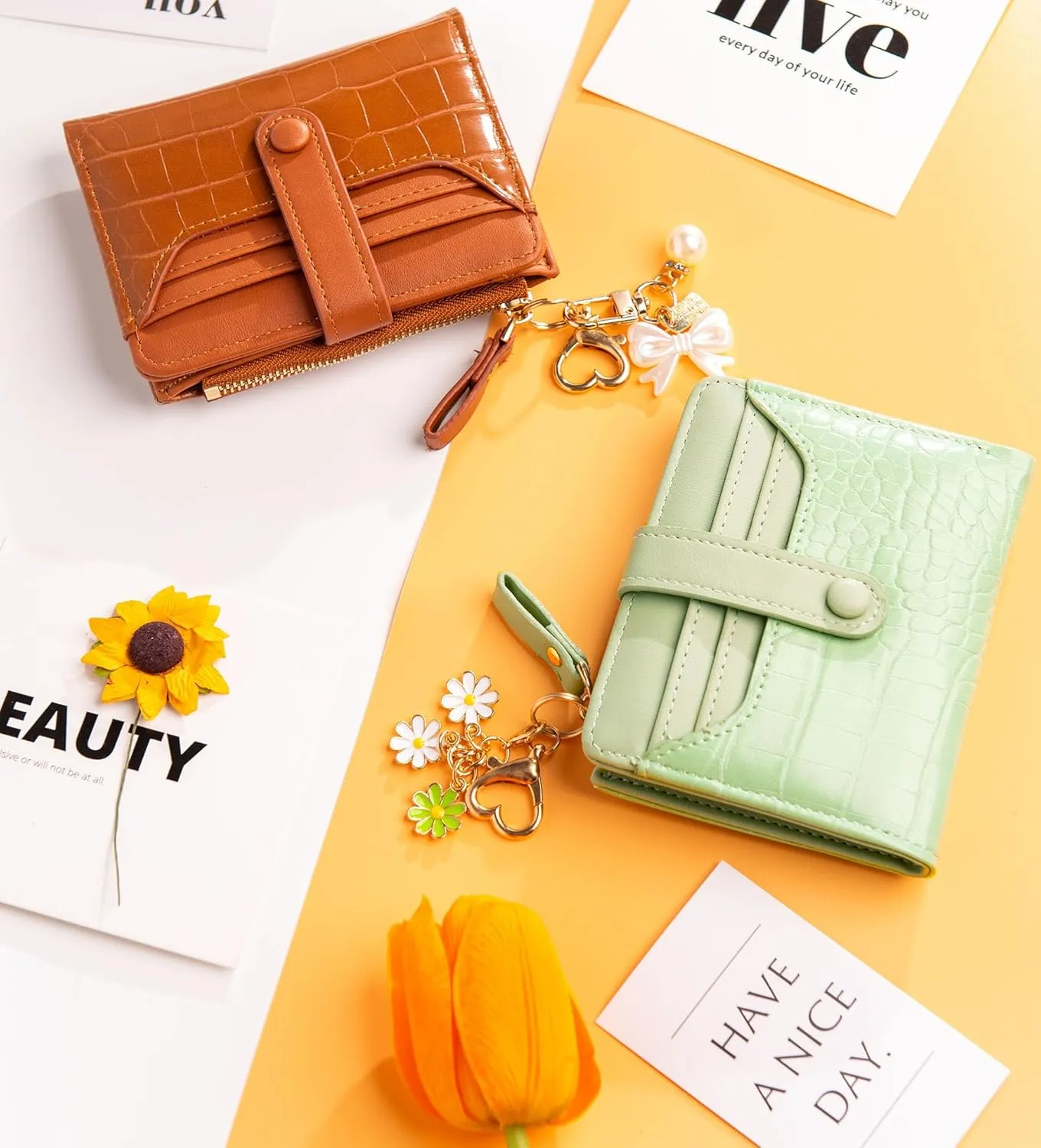 Wallet Keychain Wristlet for Women Card Holder with Bracelet and Cute Key Chains Accessories Girl Small Wallets