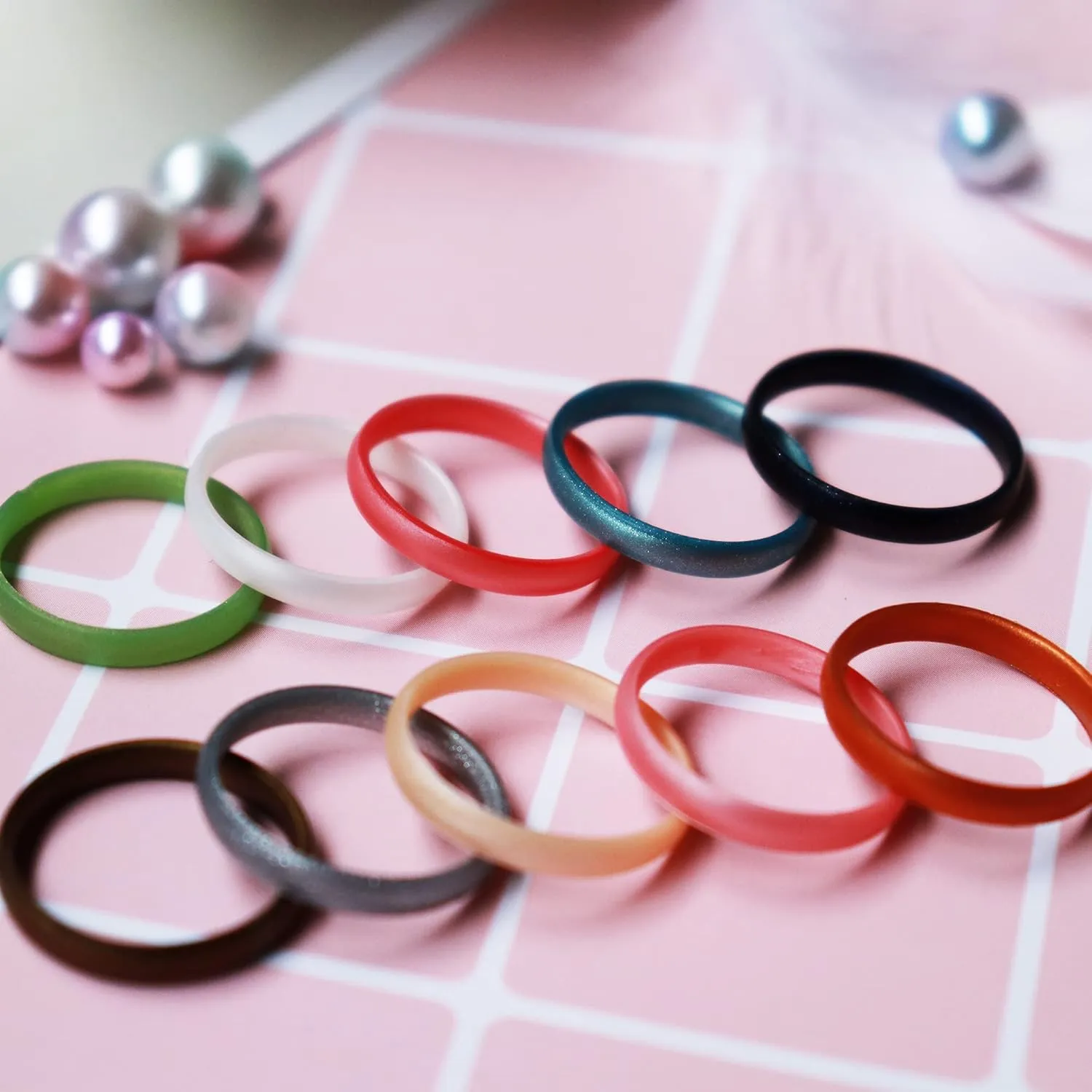 Zollen Silicone Wedding Rings for Women, 3mm Metallic Color Thin Rubber Wedding Bands Stackable Ring, Hypoallergenic Silicone